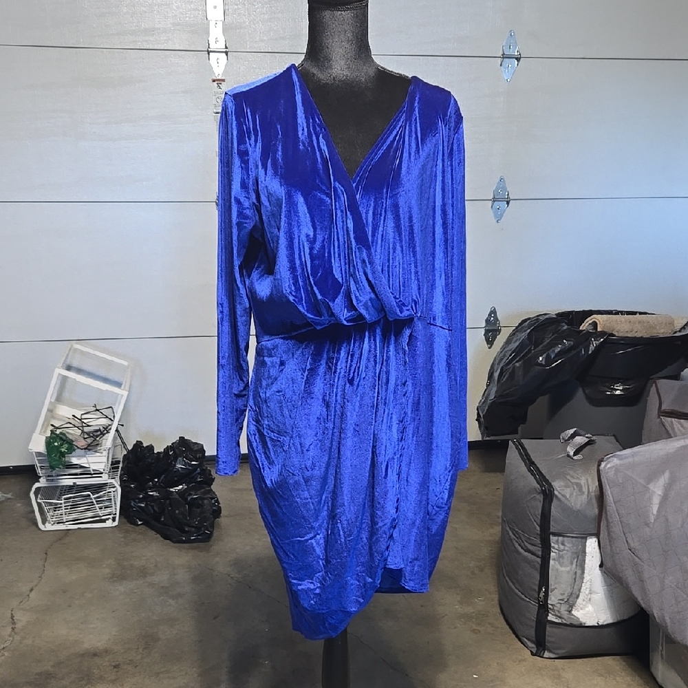Glam Royal Blue Long Sleeve Velvel Surplice Dress